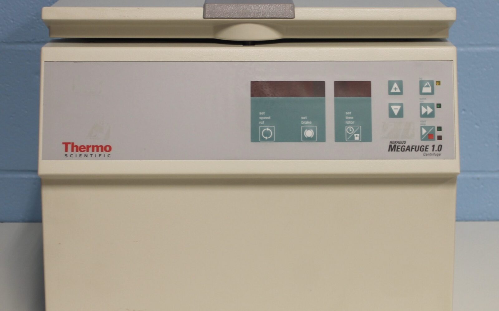 Kendro Laboratory Products Heraeus Megafuge 1,0