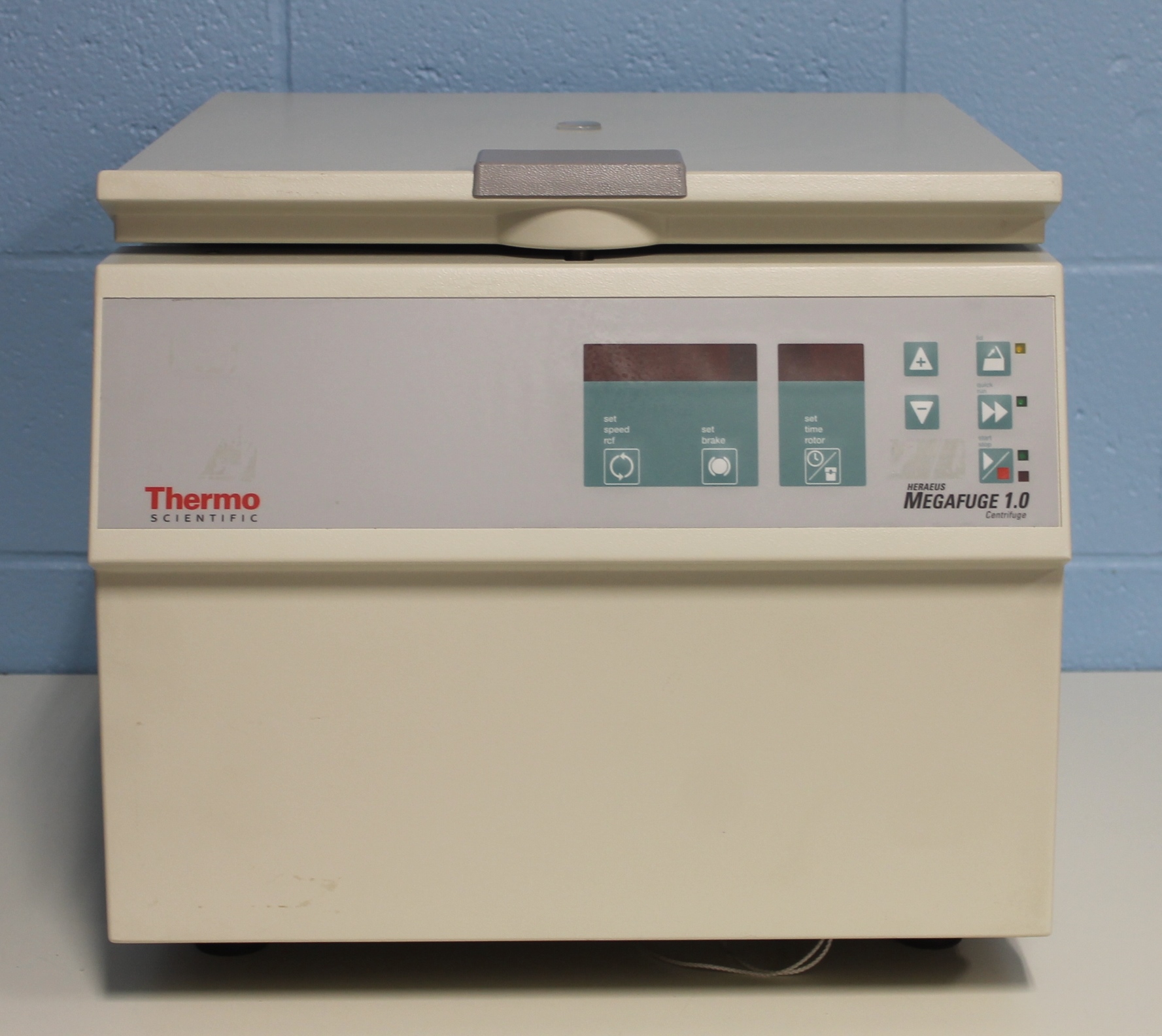 Kendro Laboratory Products Heraeus Megafuge 1,0