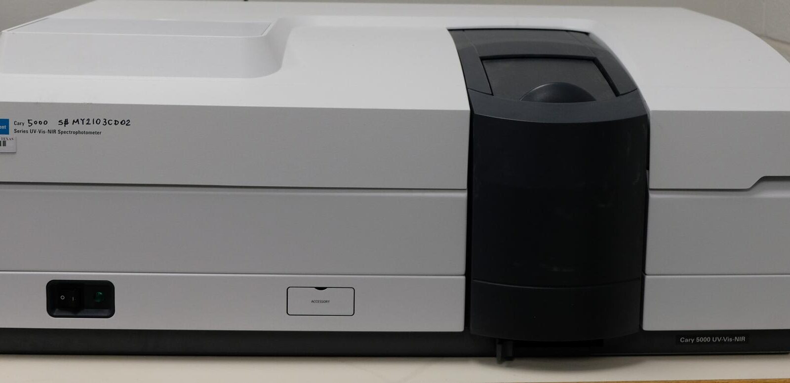 Agilent Cary 5000 UV-Vis-NIR Analytical Laboratory System