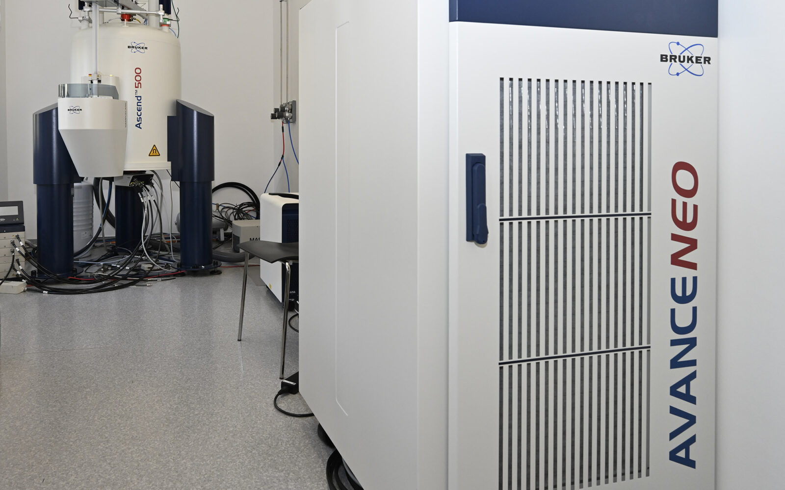 Bruker Avance NEO 500 NMR Analytical Laboratory System