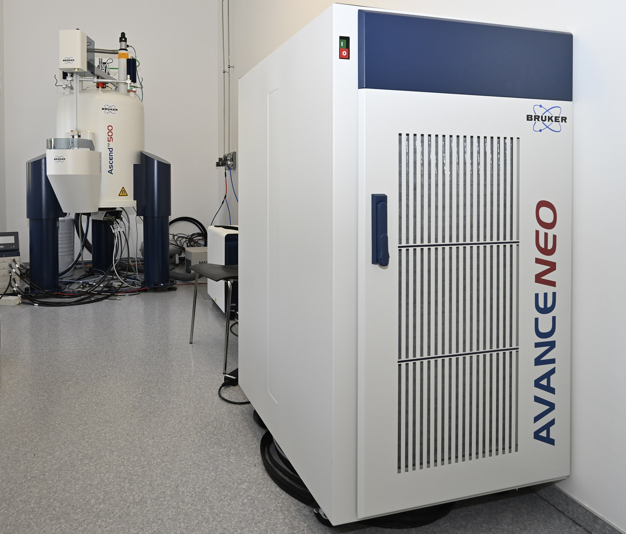 Bruker Avance NEO 500 NMR Analytical Laboratory System