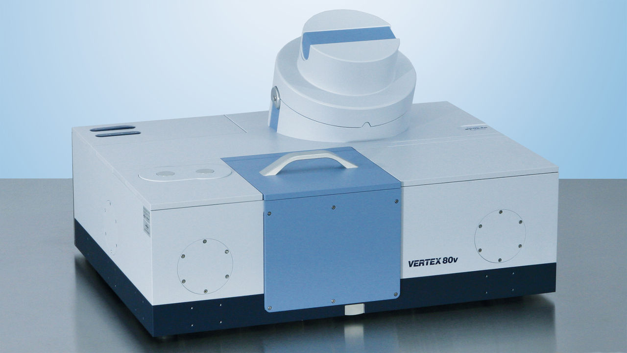 Bruker VERTEX 80v FTIR Analytical Laboratory System