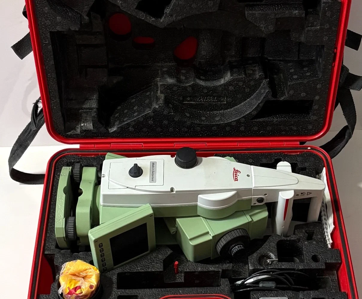 Leica Geosystems TS12 P Surveying / 3D Scanning