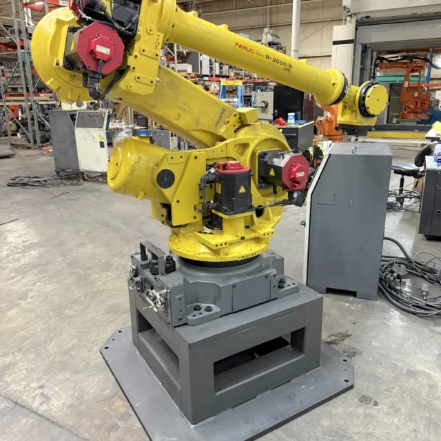 FANUC R-2000iB/125L Industrial Robot