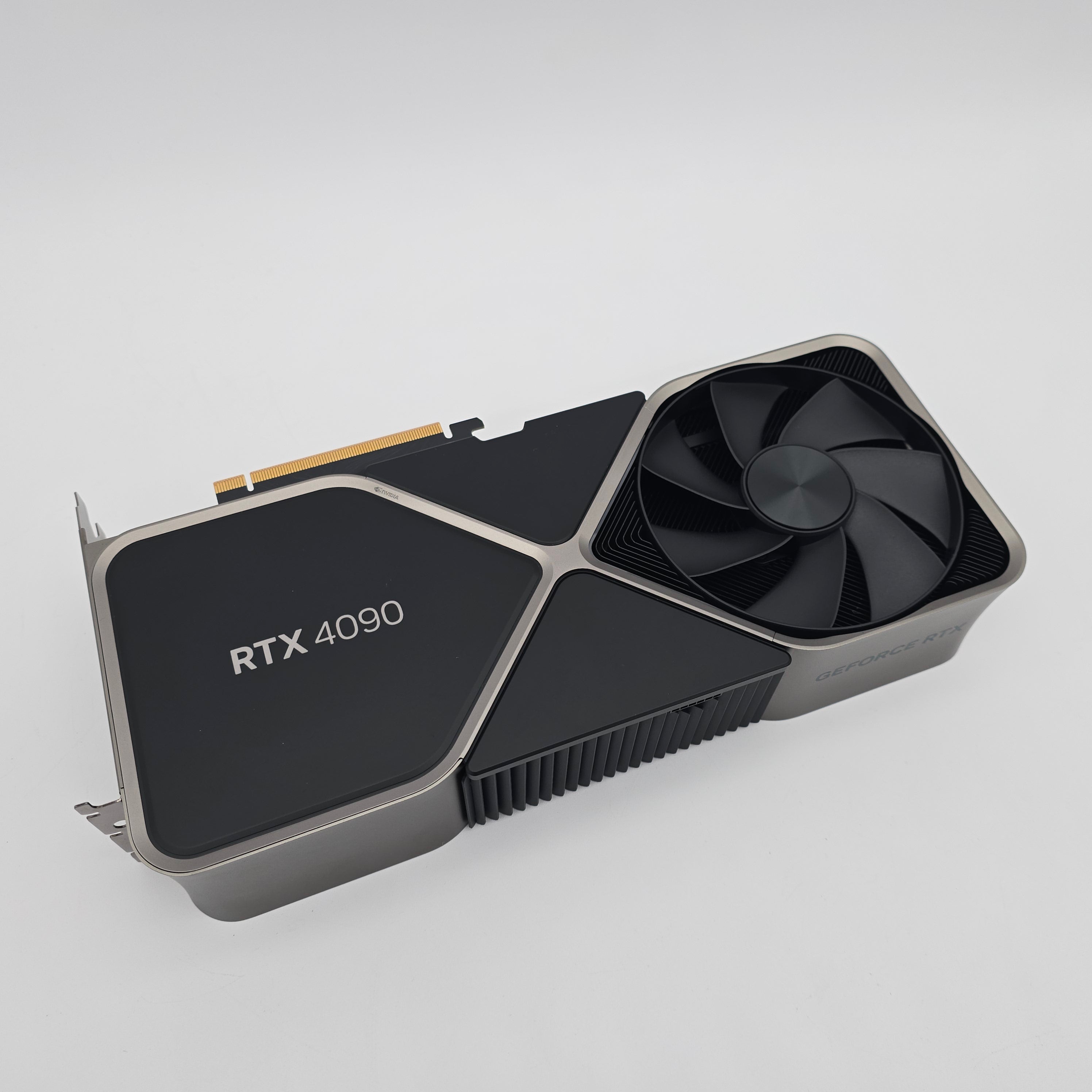 NVIDIA GeForce RTX 4090 Founders Edition 24GB